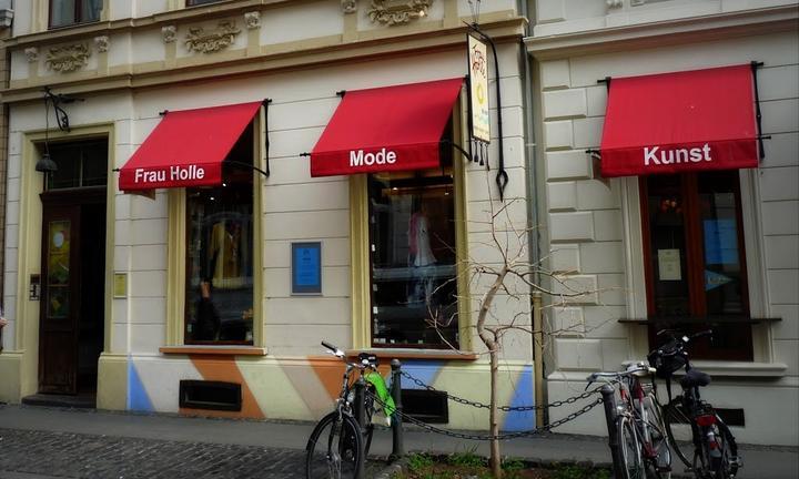 Frau Holle- Mode, Kunst, Café